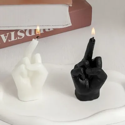 Bougie parfumée en cire de soja, forme de main – image 2