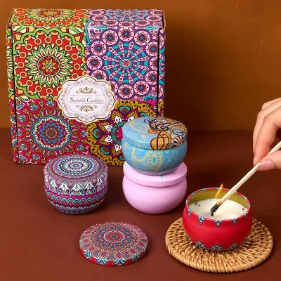 Lot de 4 bougies parfumées en boîte, motif floral – image 3